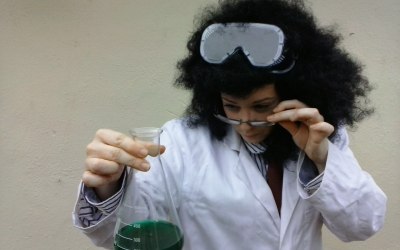 It's Mad Science Time with Professor Lizzy