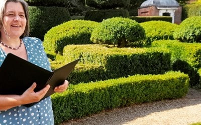 Carolyn the Celebrant at Saffron Walden Gardens 