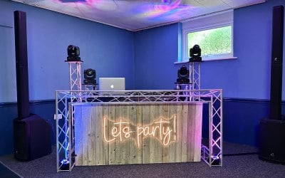 DJ