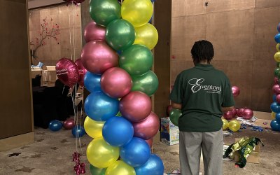 Spiral balloon column 