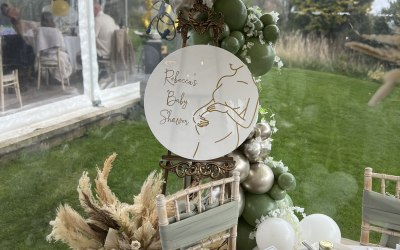Deluxe Welcome Easel, Sign, & Balloons with florals & pampas 