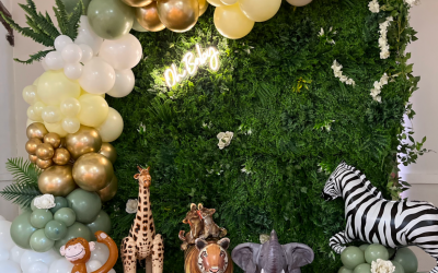 Our foliage wall is so versatile and on point with this animal theme