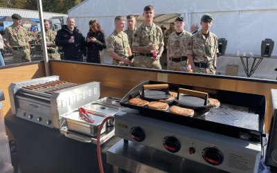 BBQ - Hot Dogs & Burgers