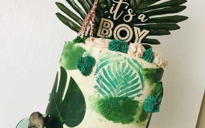 Jungle themed baby shower cake 