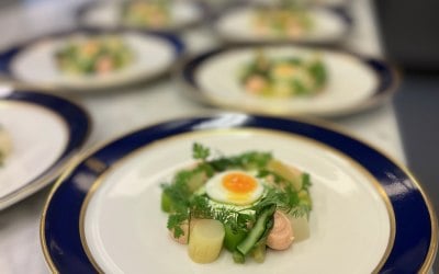 Fish platter with quail egg and asparagus 
