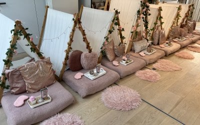 The very popular rose gold 