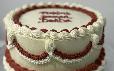 we also offer vintage cakes