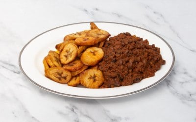 Red Red ( fried plantains with black-eyed beans)