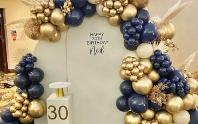 Two Sailboard Navy and Gold Balloon Arch
