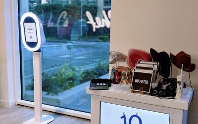 Selfie Pod and Prop Cart with customisable screen