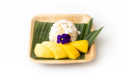 Sticky rice with mango 