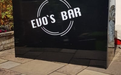 Personalised fold out bar
