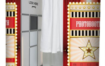 Oval Enclosed Photobooth