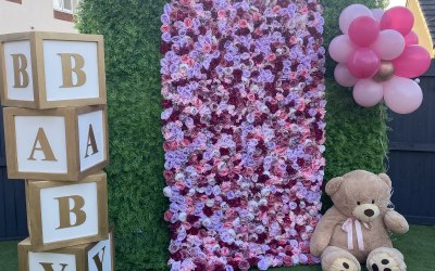 Mixed green and pink flower wall also available in blue and white 