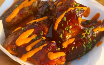 Chicken wings with scotch bonnet hot sauce 