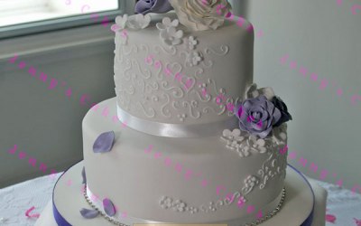 Piped Lace and Rose Wedding Cake