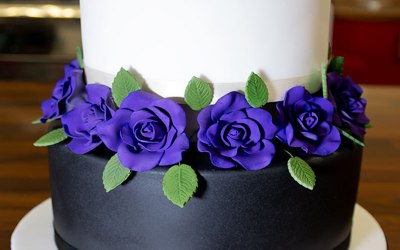 'Black and Purple' Wedding Cake