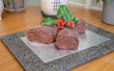 Baileys or Dark Chocolate Yule Logs and other winter treatsavailable throughout the Christmas period!