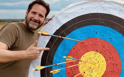 Longbow archery