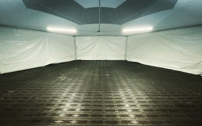 Enclosed hex with rolatrac flooring and led lighting 