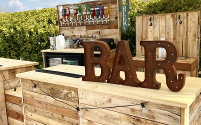 Our rustic bar. Ideal for rustic events