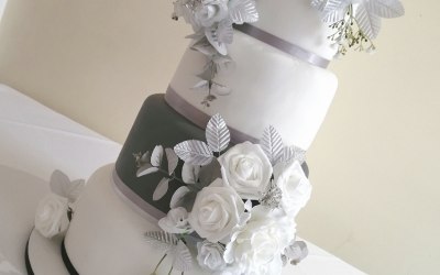 Elegant wedding cakes www.couturecakedesigns.com