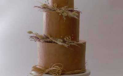 Boho rustic wedding cake 