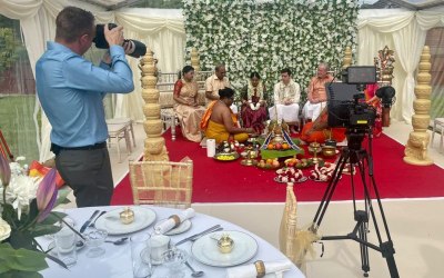 Capturing a intimate Hindu ceremony