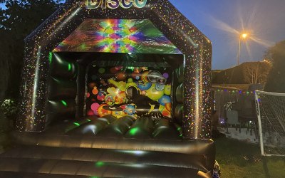 25ft x 17ft Disco Castle with lights and speaker 