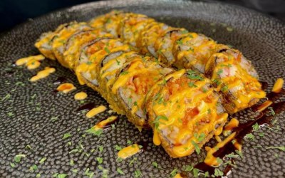 Fried spicy sushi