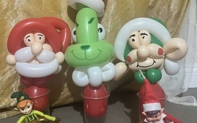 Christmas elf sweet cups