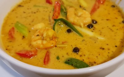 Curried king prawns in coconut sauce