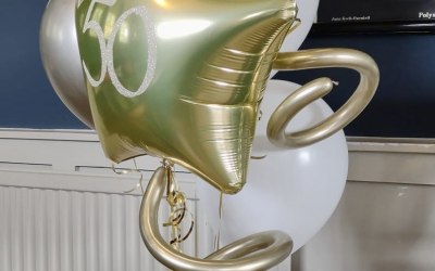 Personalised balloon bouquets
