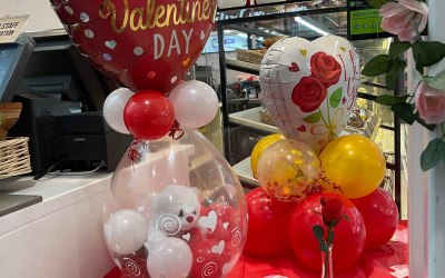 Valentine's Day stuffed balloon and sma stand 