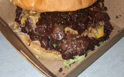 Double smashed burger 