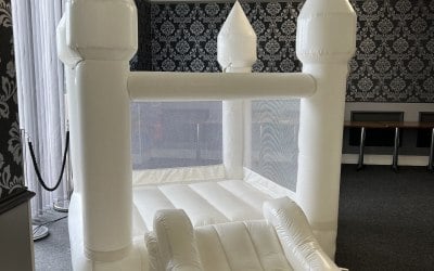 6 foot white bouncy castle