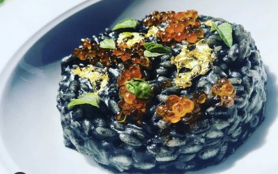 Squid ink risotto, 24k gold 