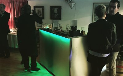 Indoor pay bar
