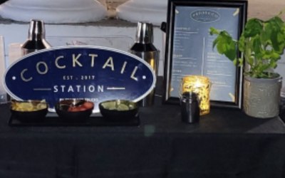 Cocktail station with 16 choices!