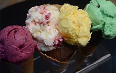 Fellici’s Ice Cream Cart 3