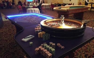 Full size professional light up roulette table