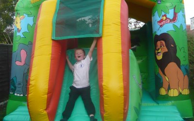 Bouncy castle with a slide - Jungle Combi