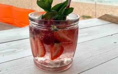 Fresh strawberry mocktail