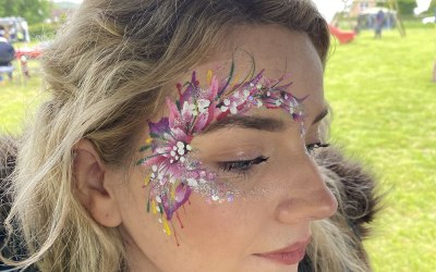 Glitter Face Painting Booth - Glitter Paint
