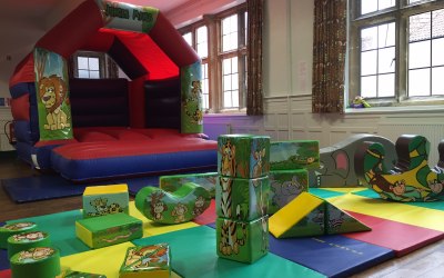 Jungle bouncy castles 