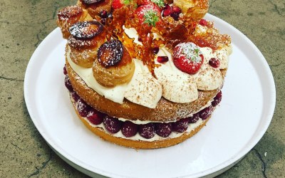 genoise aux framboise, chantilly, caramel choux pastry.