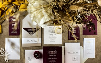 Gold foil Luxury wedding stationery