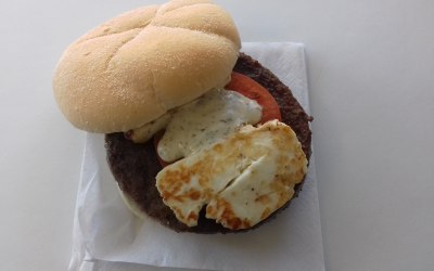 Lamb burger with halloumi