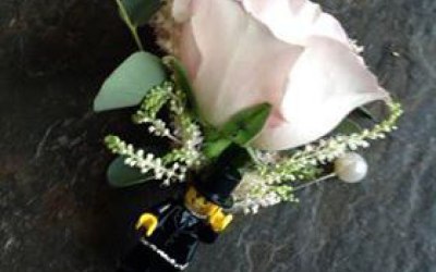Lego buttonholes.......add your own twist to a traditional buttonhole