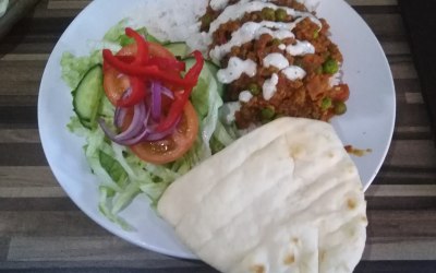 Our spicy keema with rice,salad and naan. pi